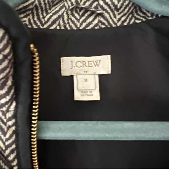 J.Crew Excursion puffer Down vest herringbone pattern Quilted Size M Black cream - Picture 2 of 4